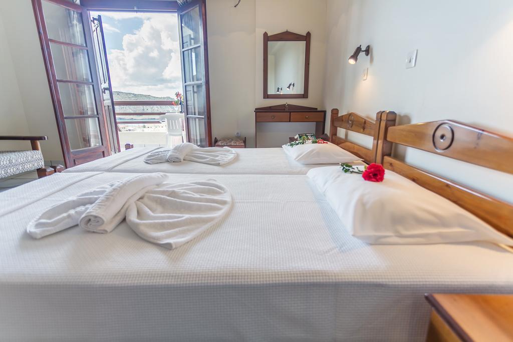 Yiannis Ηotel Φοινίκι Εξωτερικό φωτογραφία